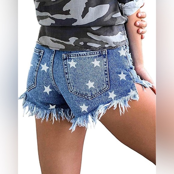 Distressed Star Denim Shorts - Picture 2 of 6